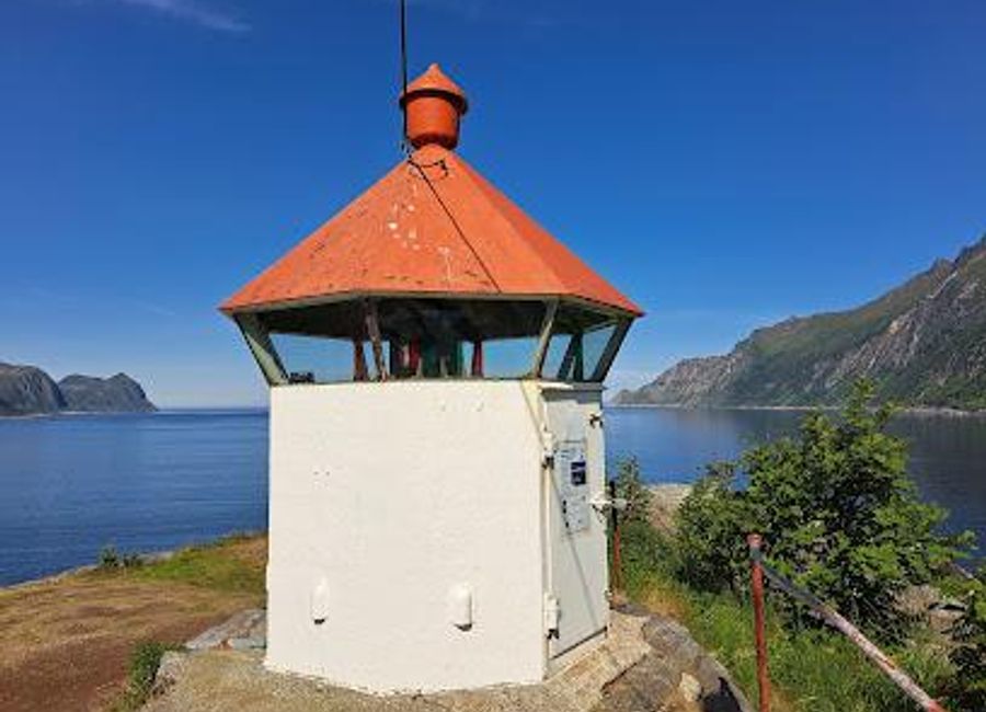 Discover the stunning Husøy Lighthouse, a historic coastal gem offering breathtaking views and a glimpse into Norway's maritime heritage.