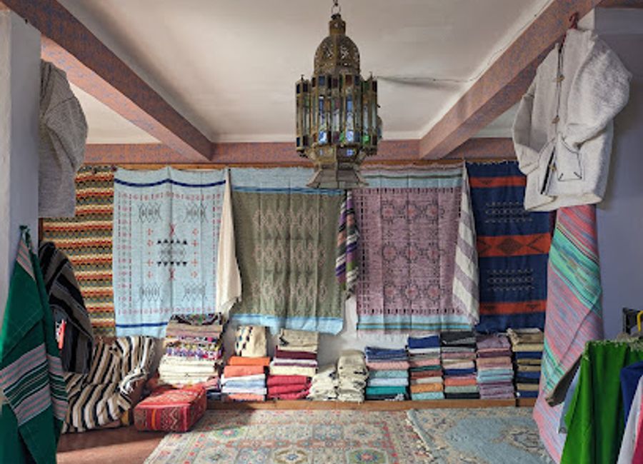 Discover the heart of Berber culture at Cooperative les Nomades in Tinghir, where craftsmanship meets community in a vibrant atmosphere.