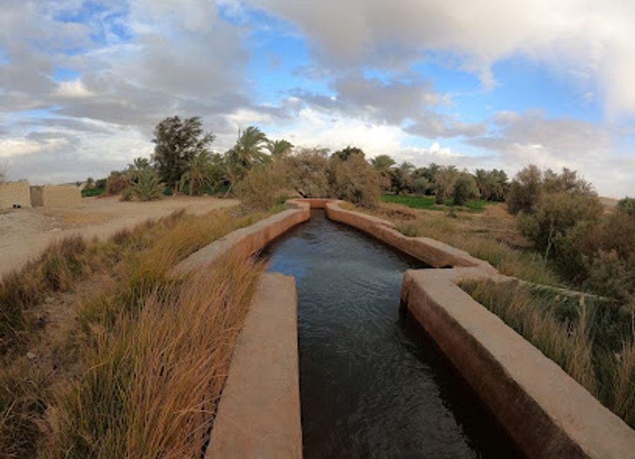 Experience the rejuvenating powers of Ain Kabritiya's natural sulfur springs amidst the breathtaking landscapes of Al Farafra, New Valley Governorate.