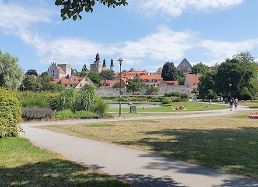 Explore the botanical wonders of Botaniska Trädgården in Visby, a serene park featuring diverse flora and a tranquil atmosphere for all visitors.