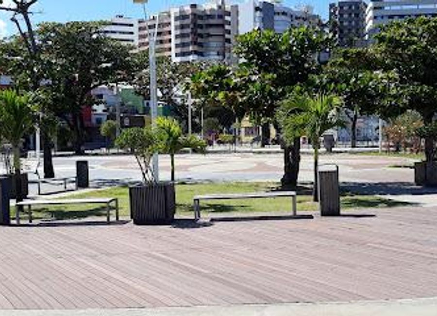 Discover the vibrant cultural heart of Salvador at Largo da Mariquita in Rio Vermelho, a must-visit destination for art, music, and gastronomy.