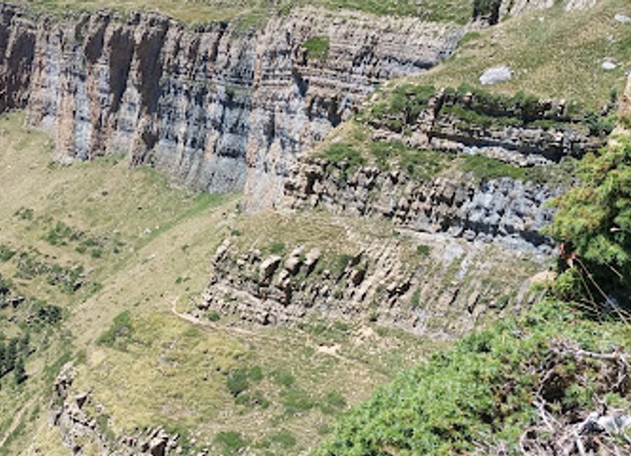 Discover the stunning hiking trails and breathtaking views at Fajeta Tozal del Mallo in Torla-Ordesa, a must-visit for nature lovers.