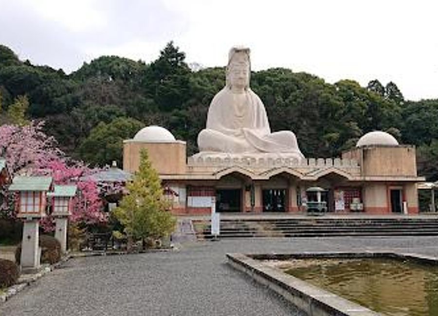 Experience peace and reflection at Ryōzen Kannon Temple, a stunning Buddhist sanctuary in Kyoto, dedicated to compassion and remembrance.
