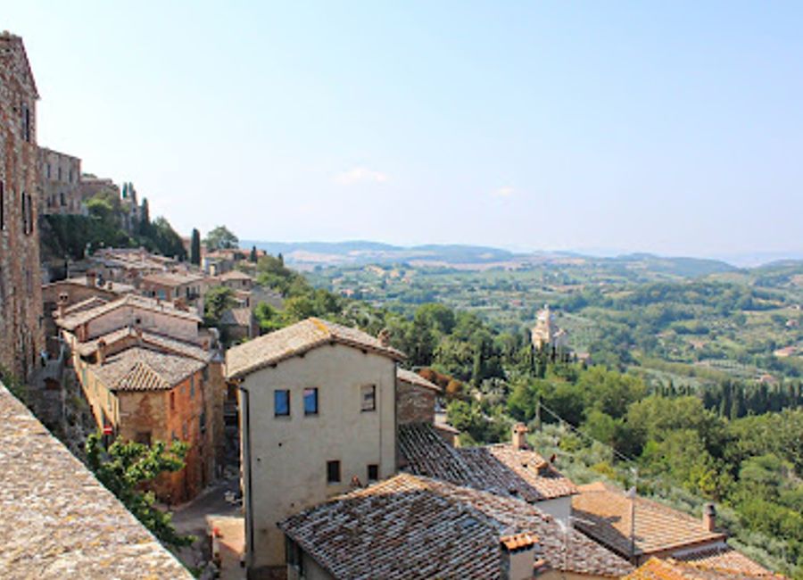Discover the artistic legacy of Tuscany at Museo Civico Pinacoteca Crociani, a hidden gem in Montepulciano showcasing Renaissance art and history.