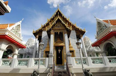 The 10 best attractions near Wat Ratchapradit Sathit Maha Simaram (2026 ...
