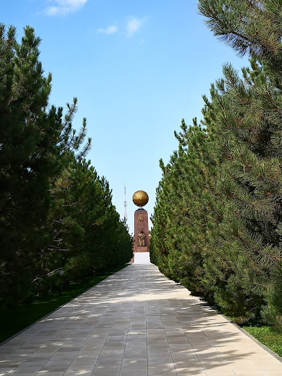 The 10 best landmarks near Memorial Square (2026 ranked)