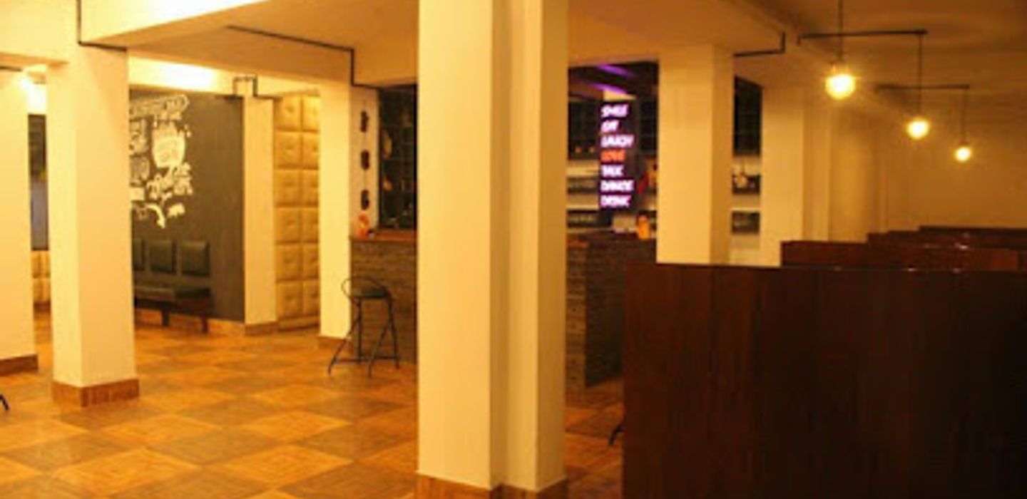 Basement Lounge & Bistro (Delam)