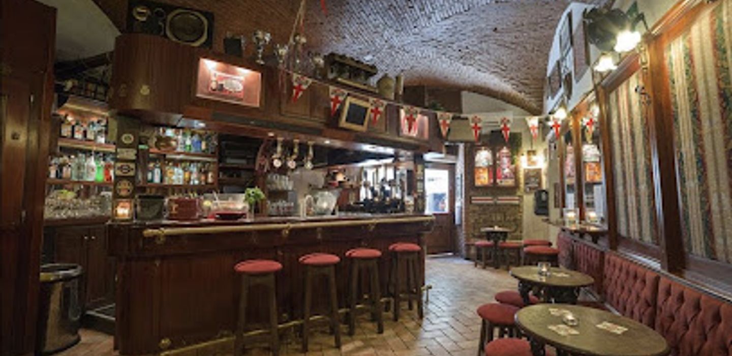 Kikuya Pub