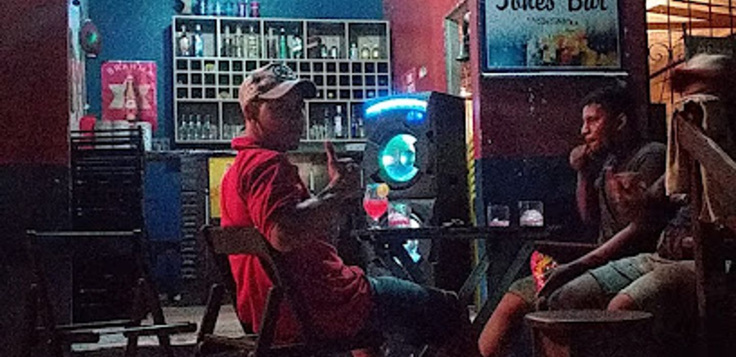Jones bar