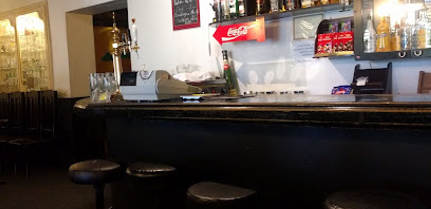 Black Cat(Bar, Bowling, Pool)
