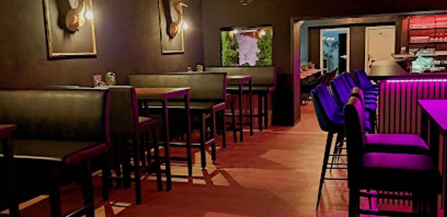 Ma Lu Lounge OG