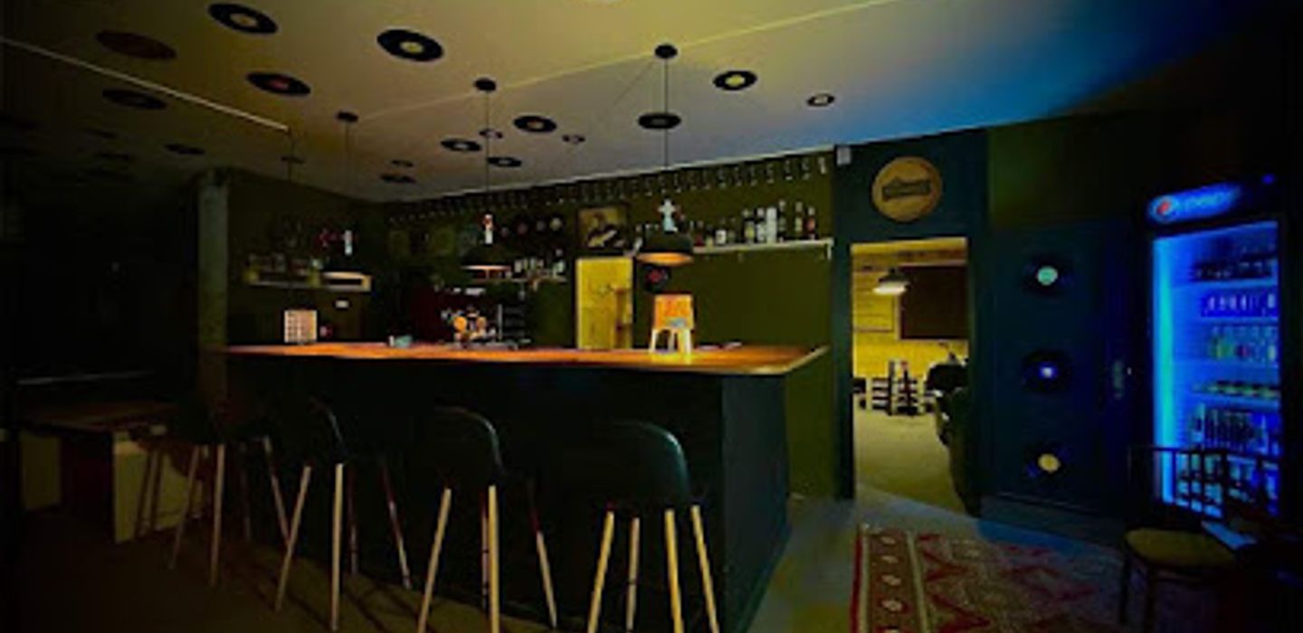 RocknRolla Pub