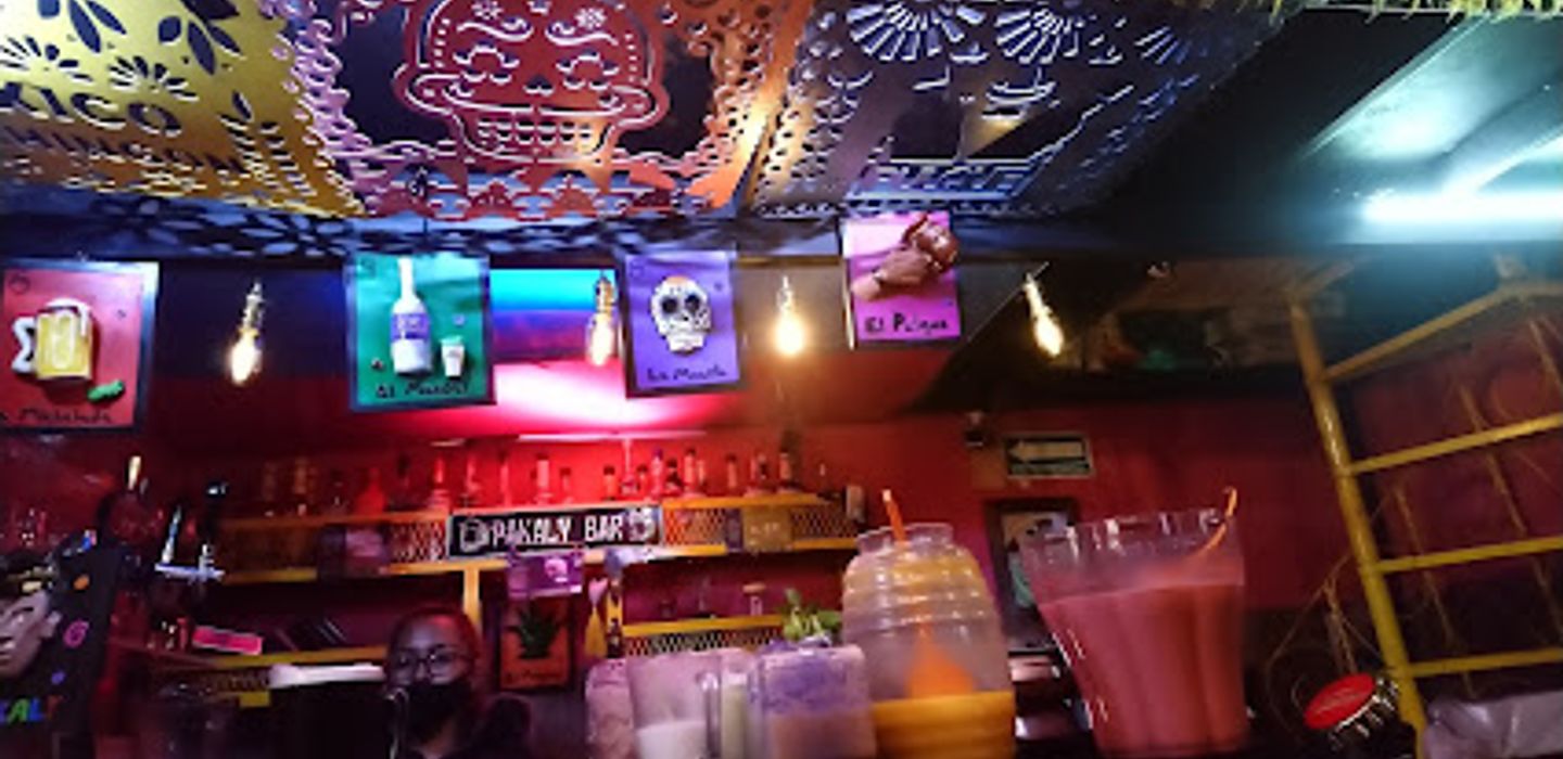 Pakaly bar