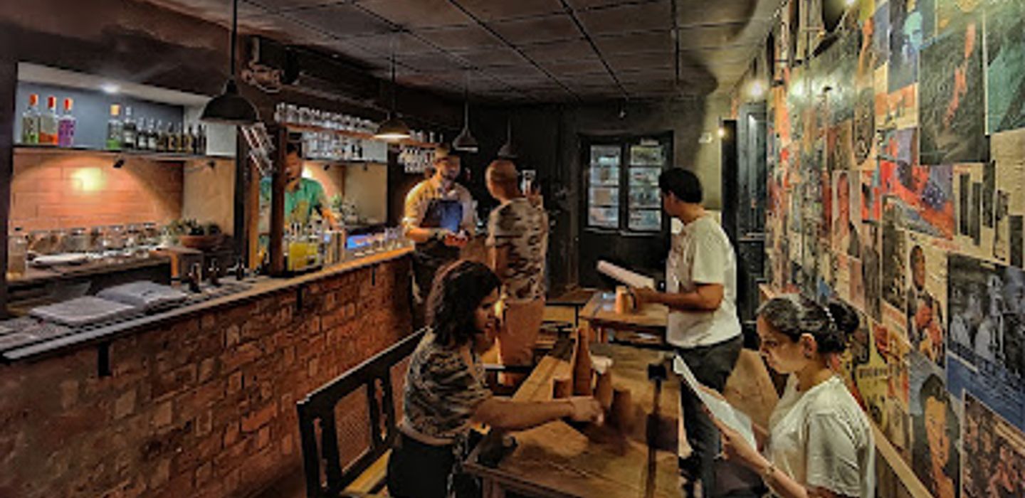 For The Record - Vinyl Bar