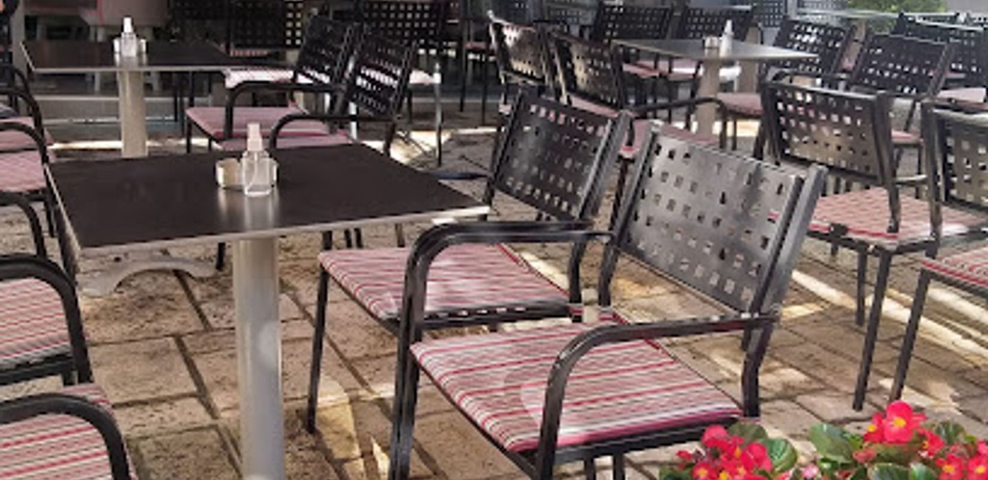 Cafe Bar 19