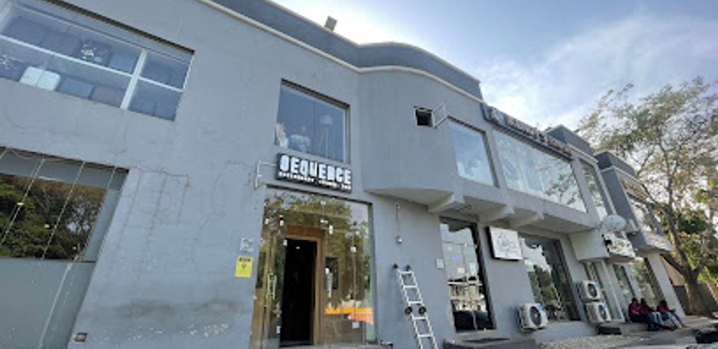 SEQUENCE LOUNGE