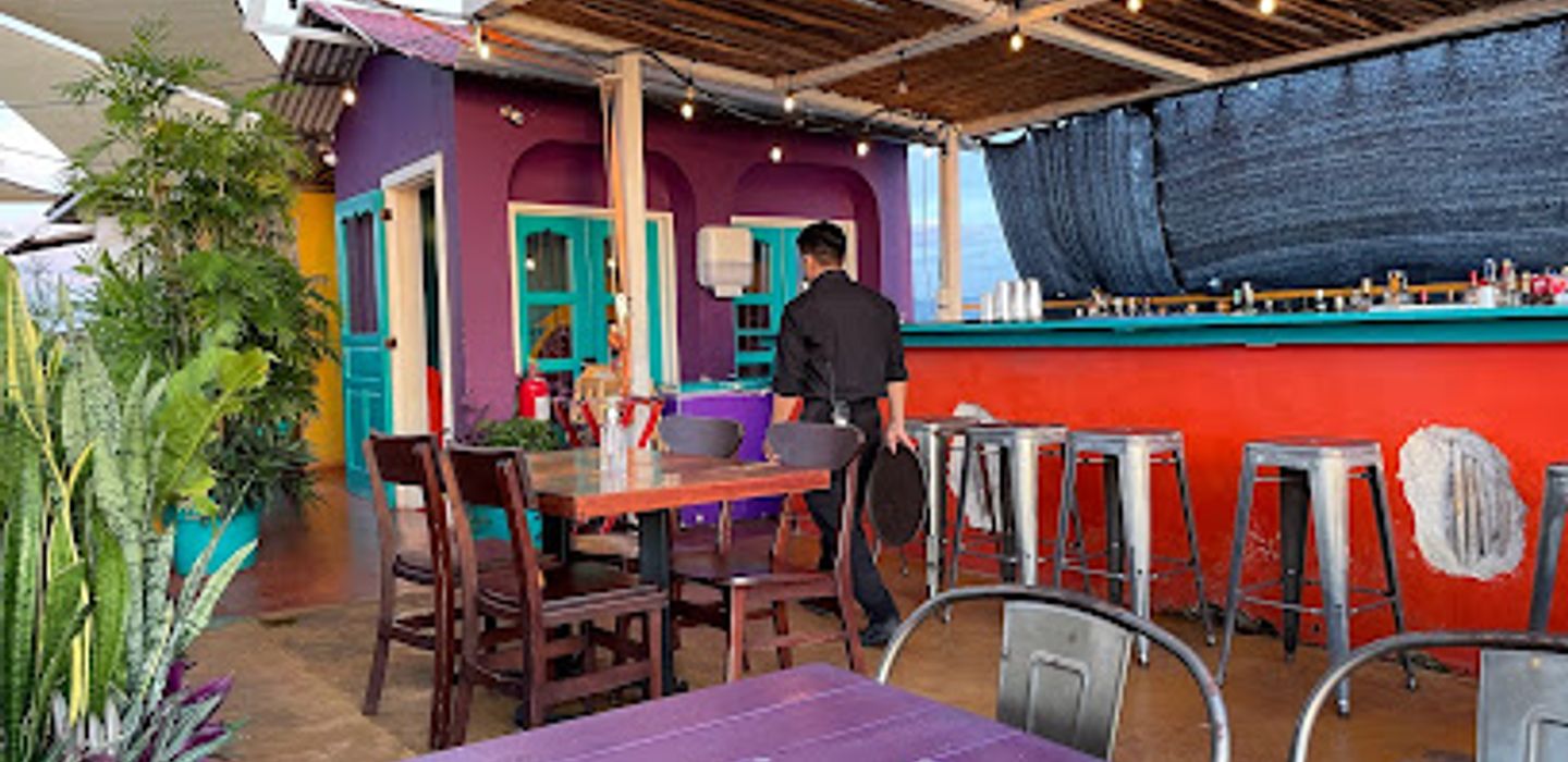 Mangos Bar