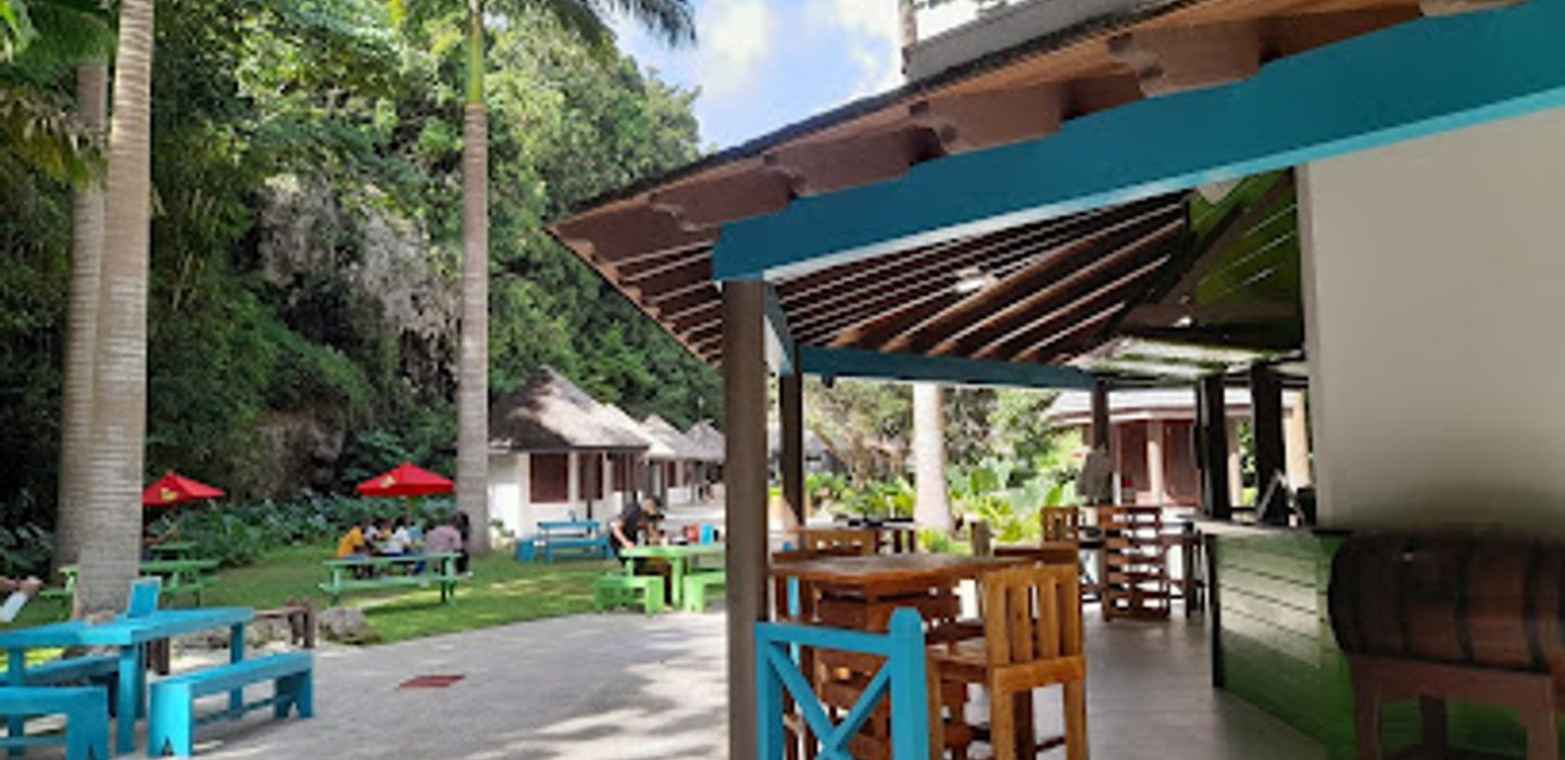 Green Monkey Bar & Grill