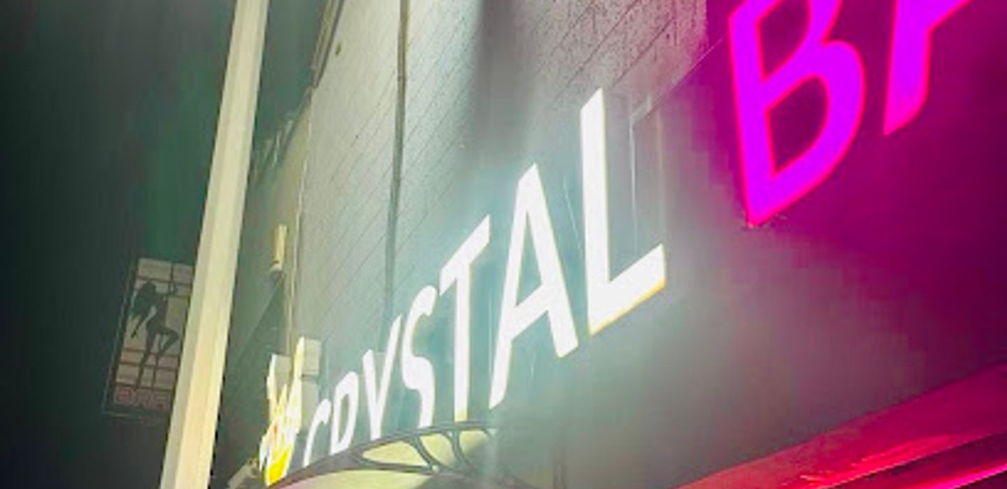 Le Crystal Bar