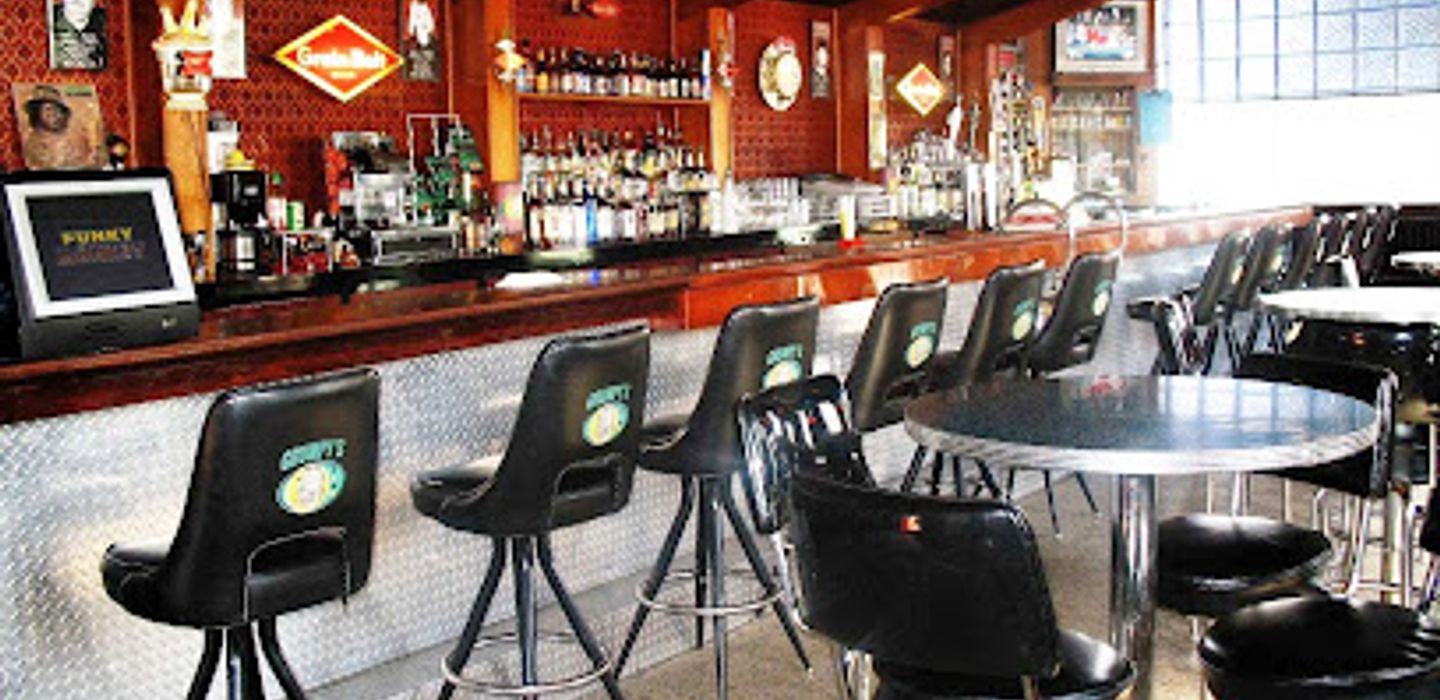 Grumpy's Bar