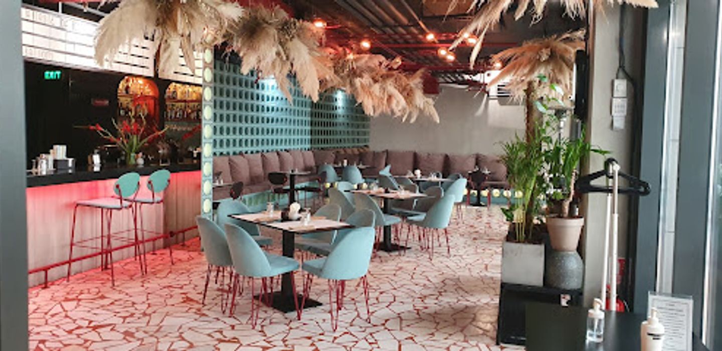 Decadance - Restaurant & Bar