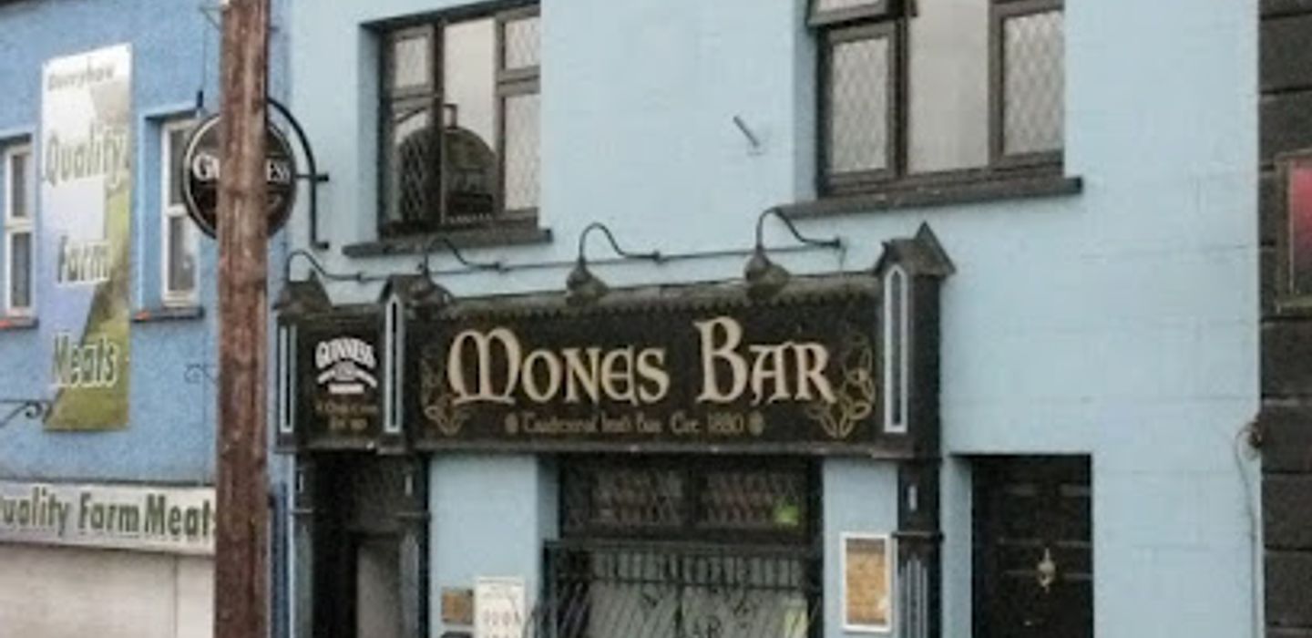Mones Bar