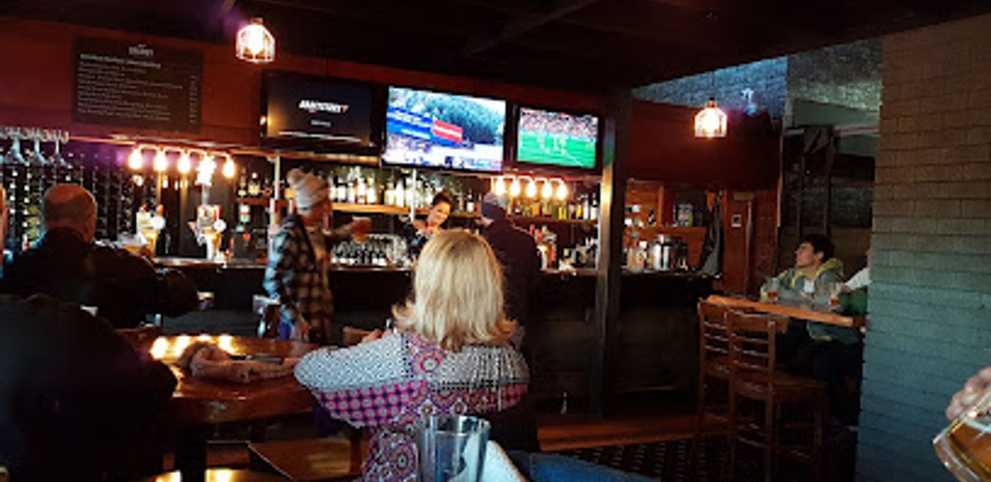 Brumby Bar & Grill