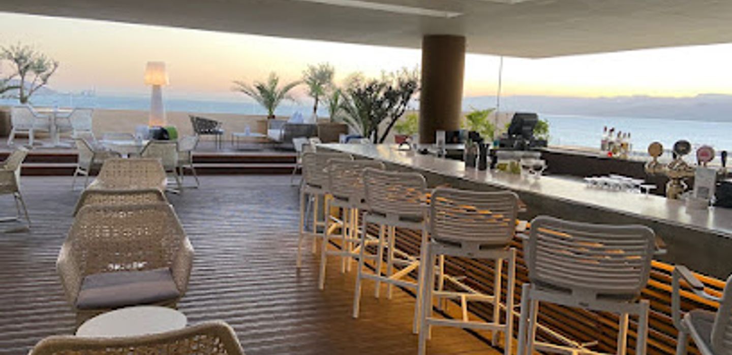 700 Lounge