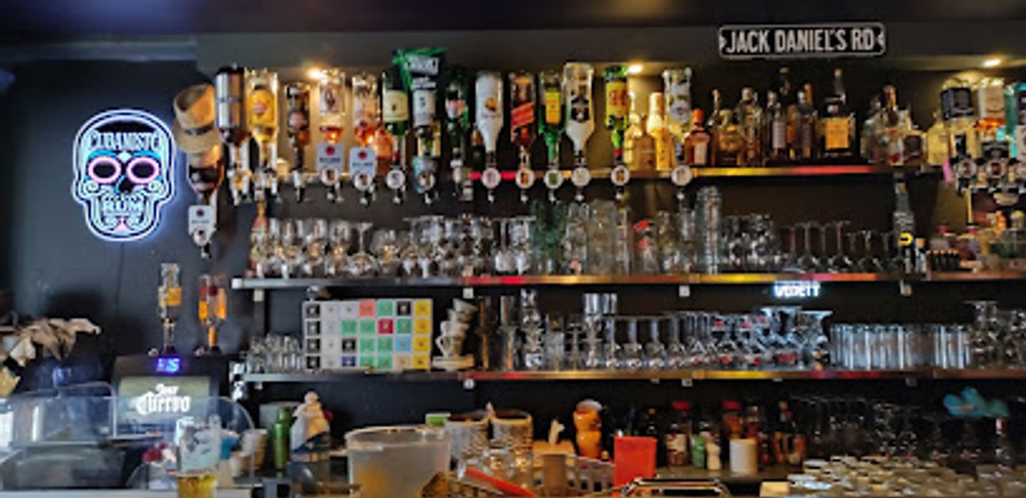 LE CODE BAR