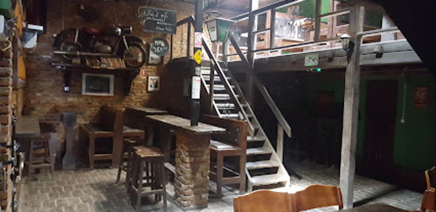 Old School Pub