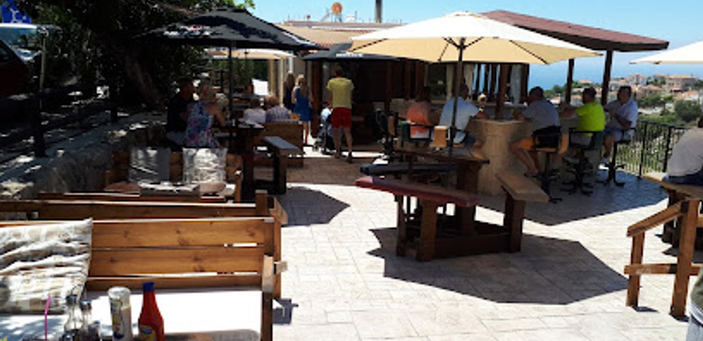 Cliffs Cafe Bar