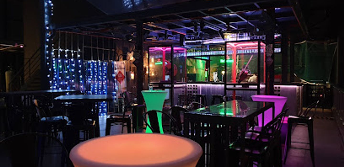 HH Rooftop Bar