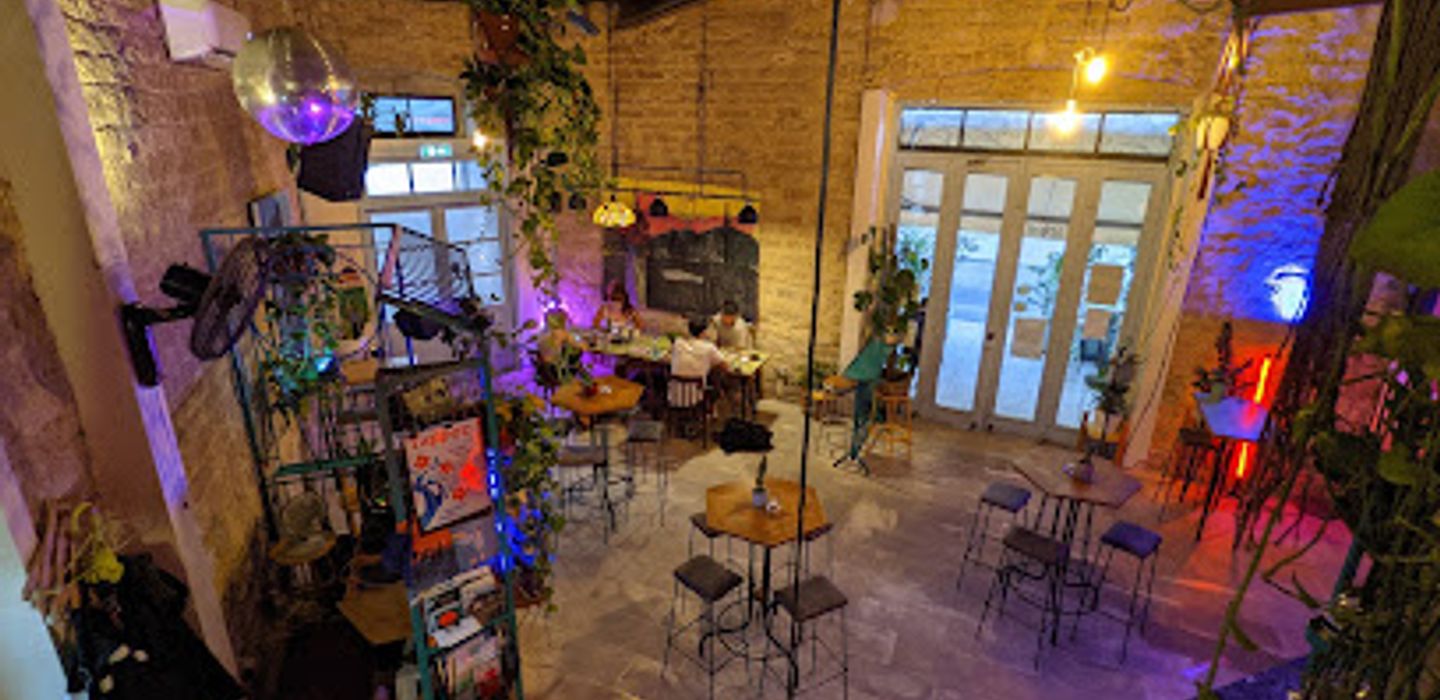 Tapper Bar