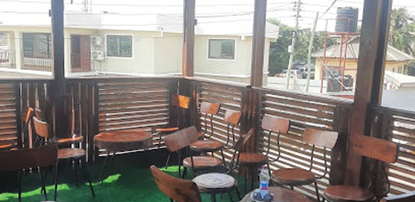 Cocodelo Rooftop Pub