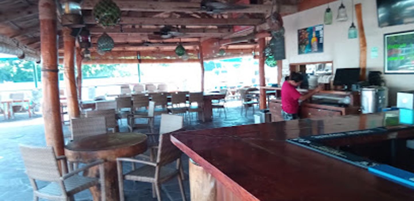 Drop Off Bar and Grill