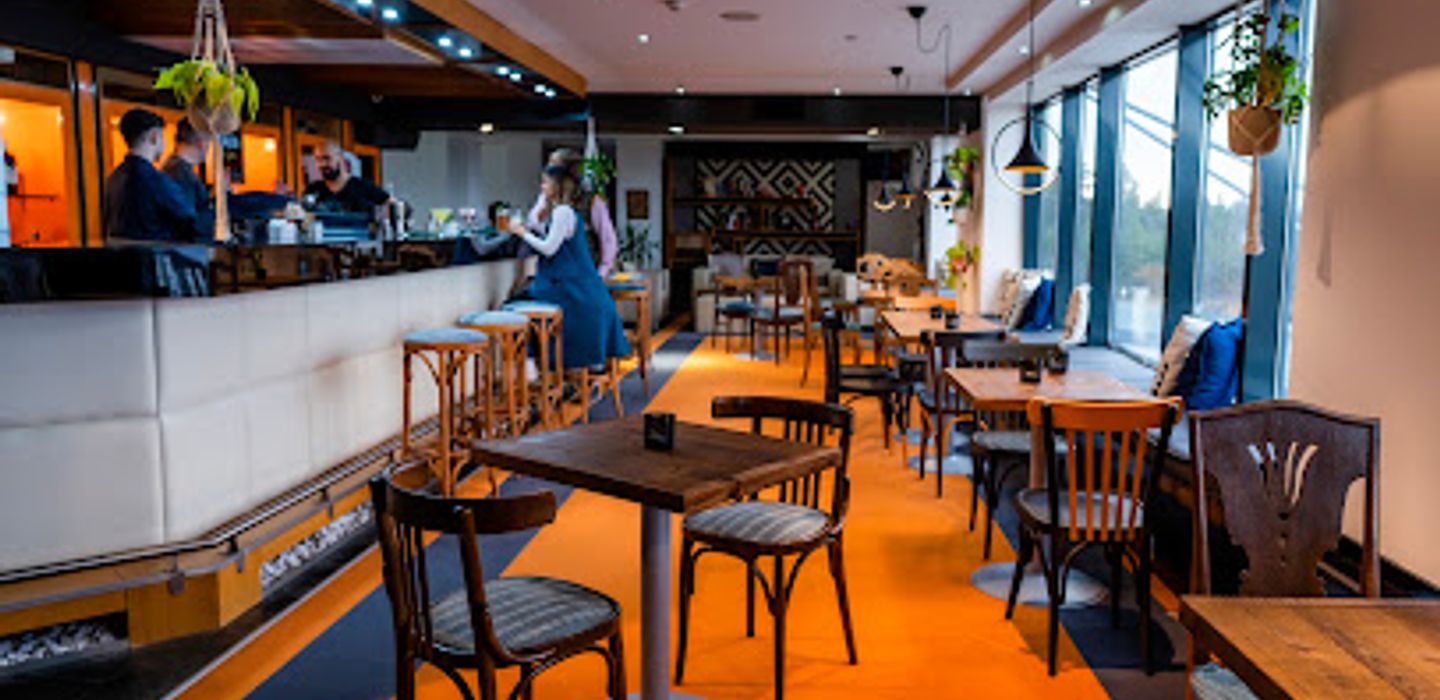 Alexandra Bar