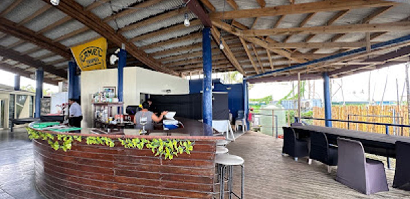 Sails Restaurant & Bar