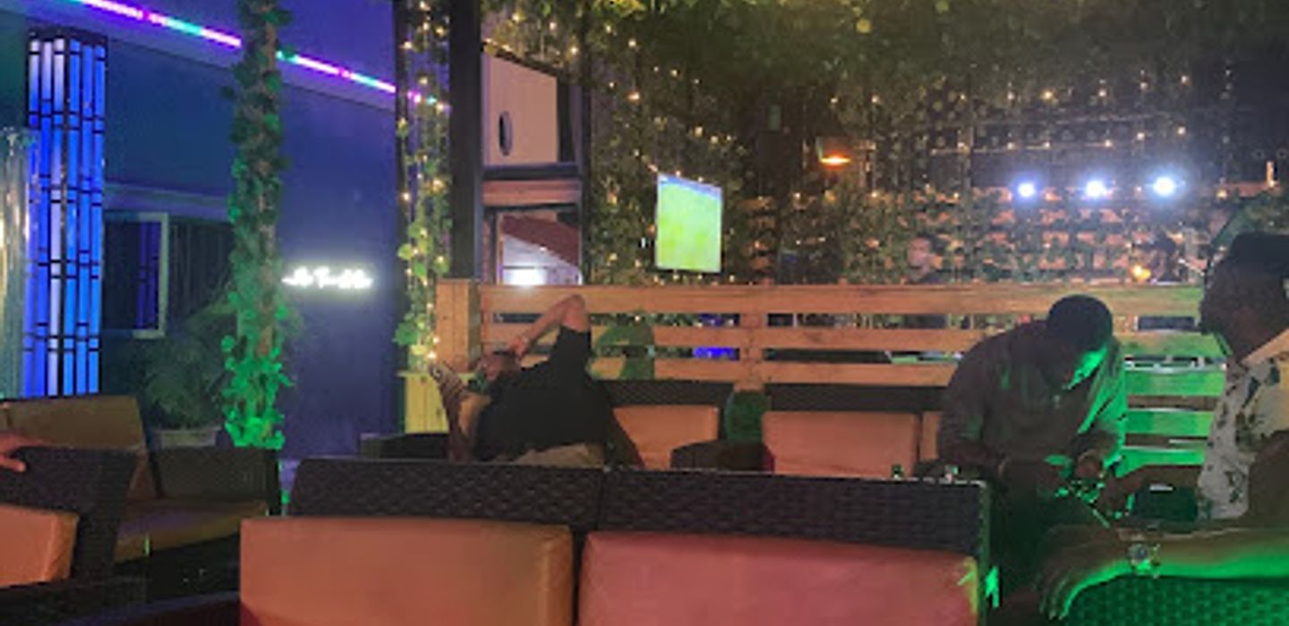 Barz Bar & Grills