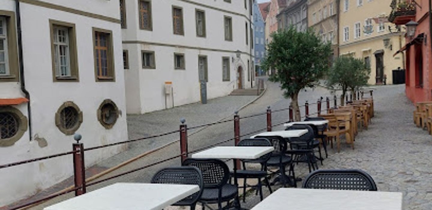 Sir Capulus Café & Bar