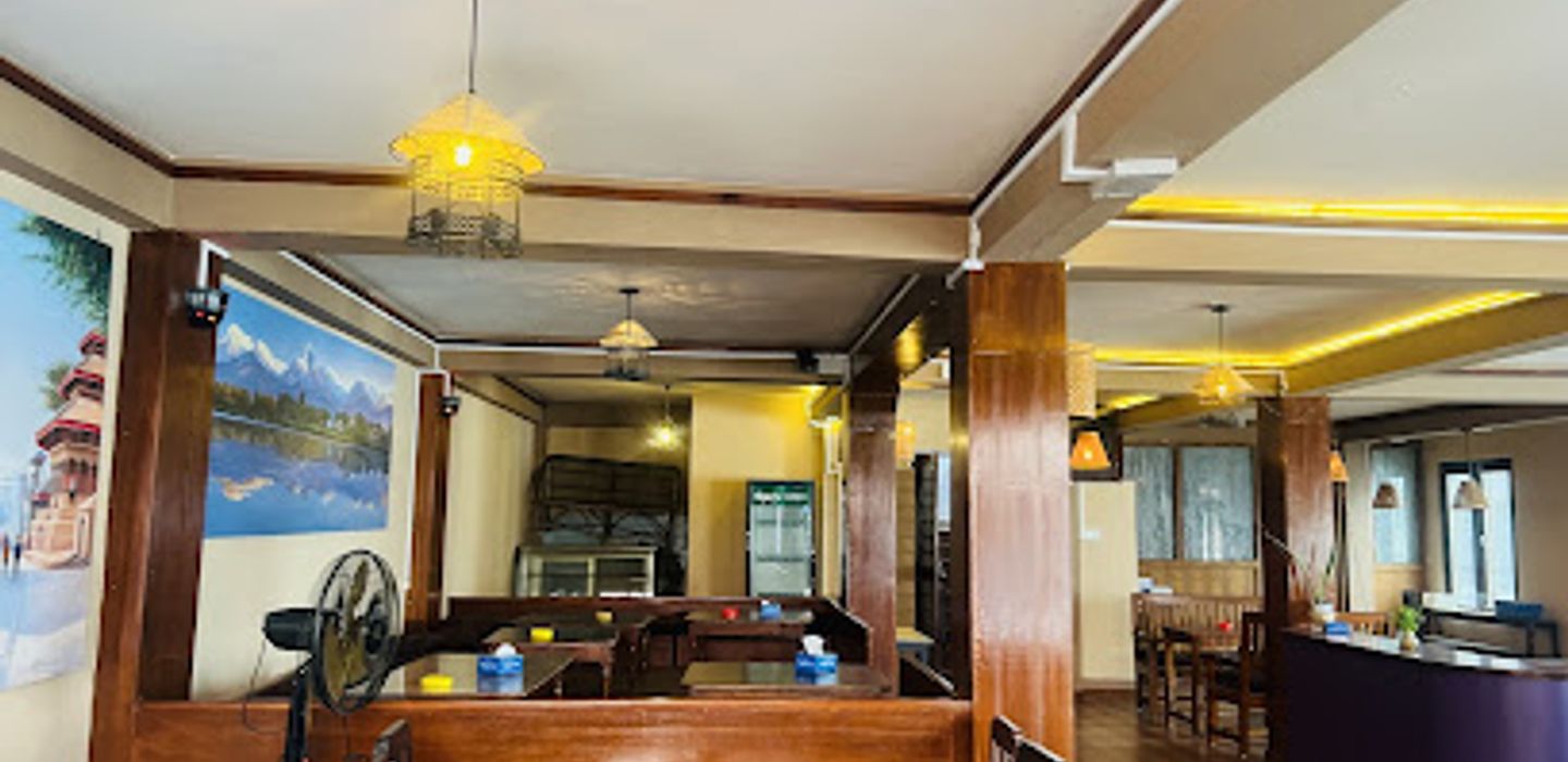 Everest Irish Pub