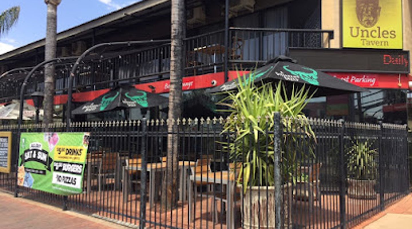 Uncles Tavern