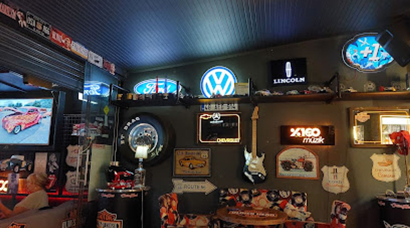 Oldieshead Bar