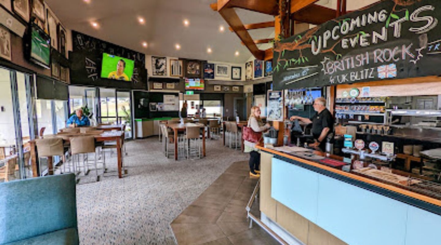 Lady Bay Resort Bar & Restaurant