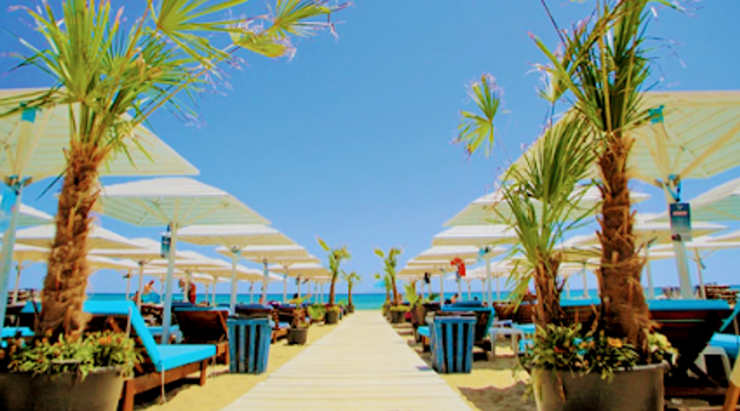 White Beach Bar