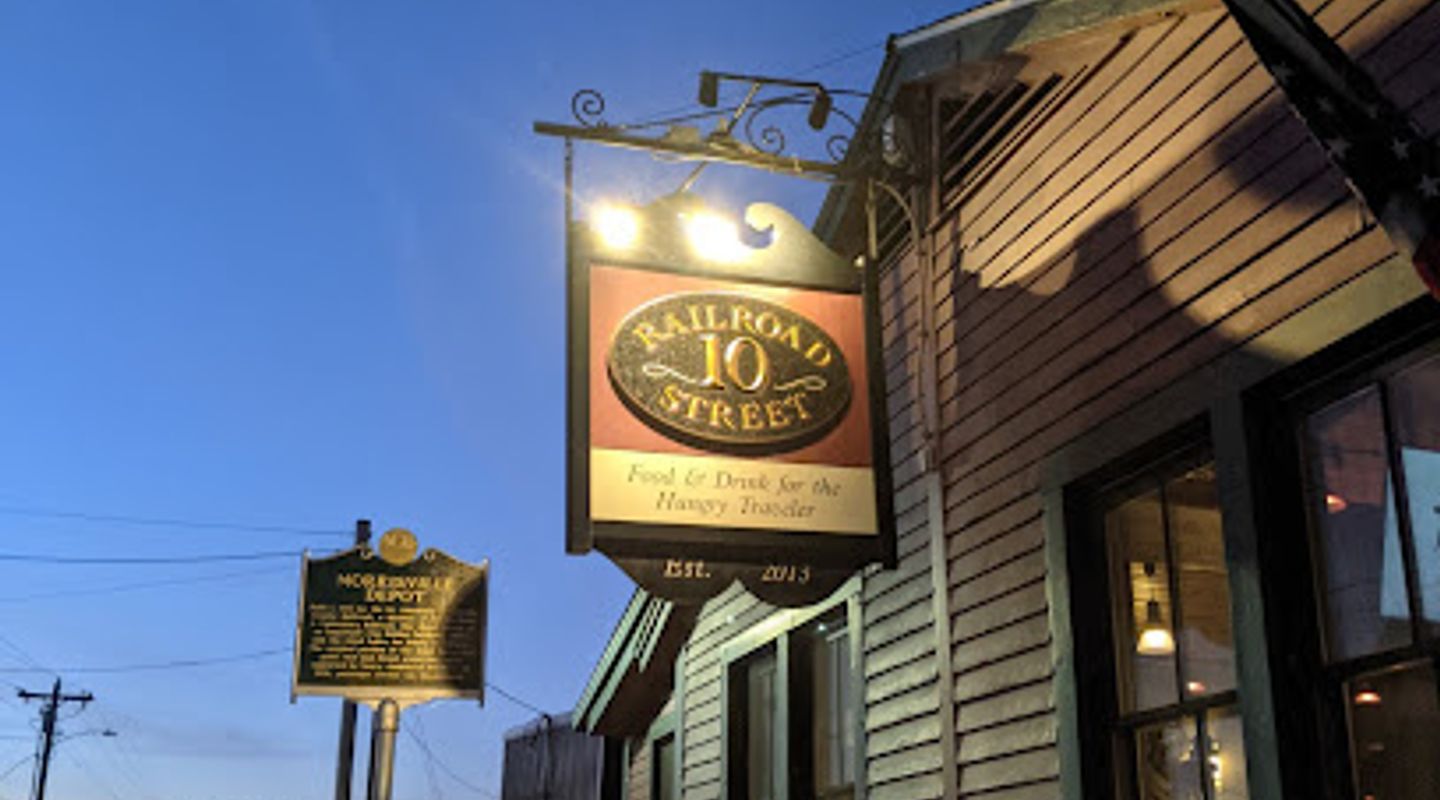 10 Railroad Street