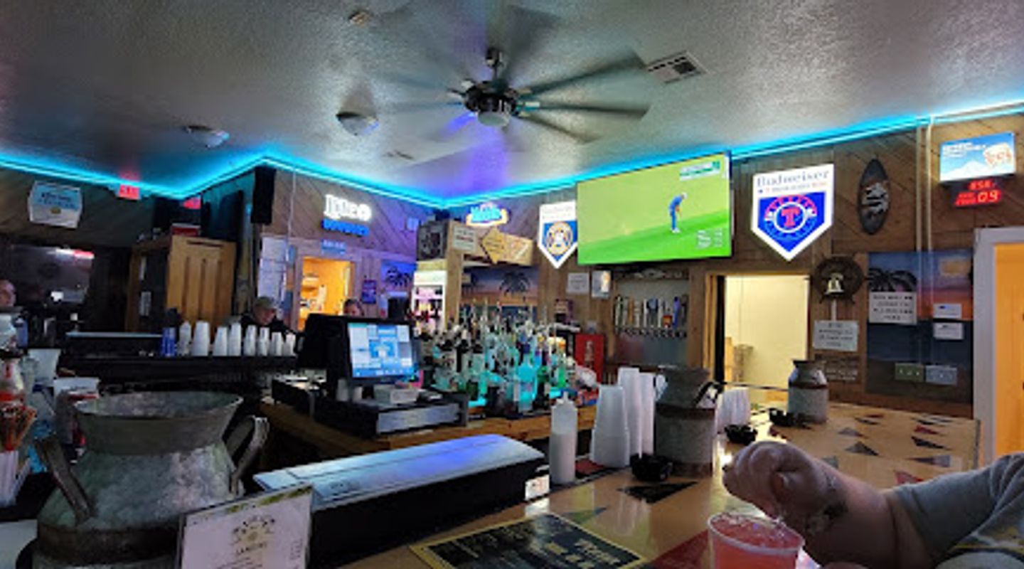 Lulu's Landing Bar