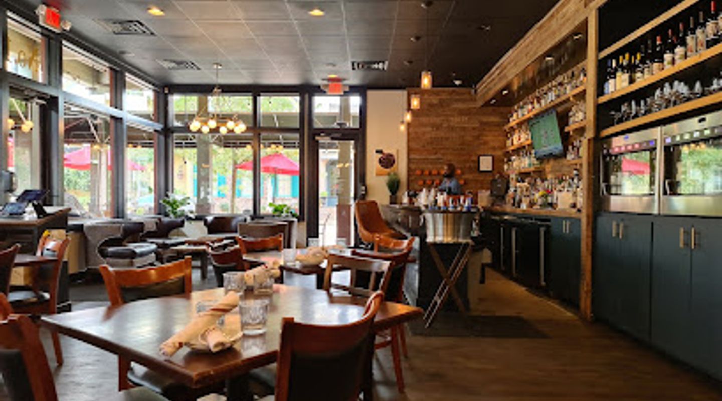 POUR Restaurant & Bar