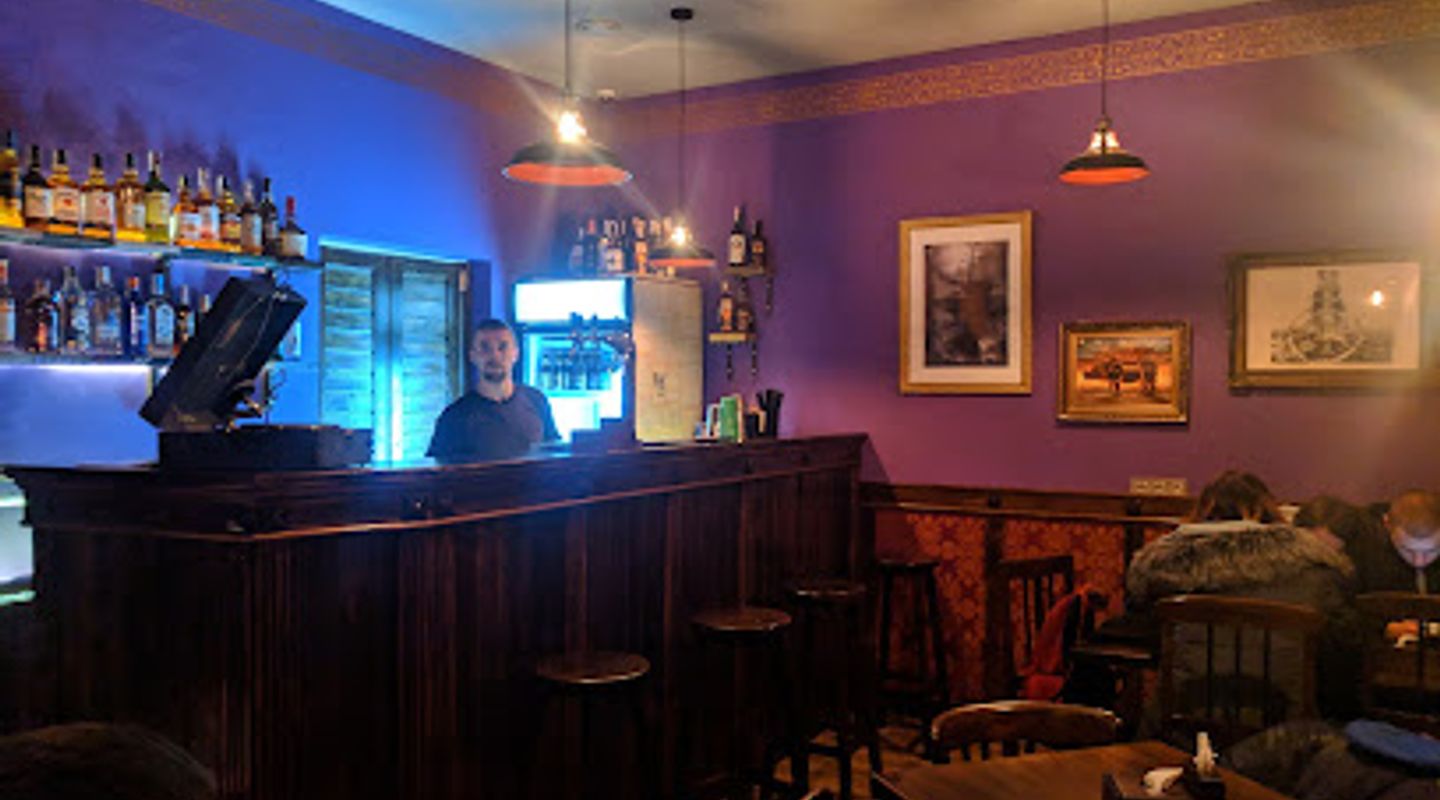 Edison Pub