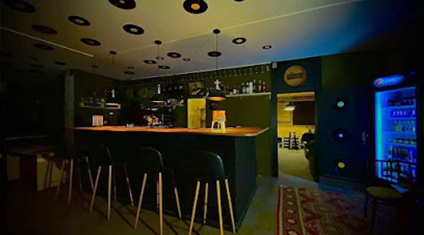 RocknRolla Pub