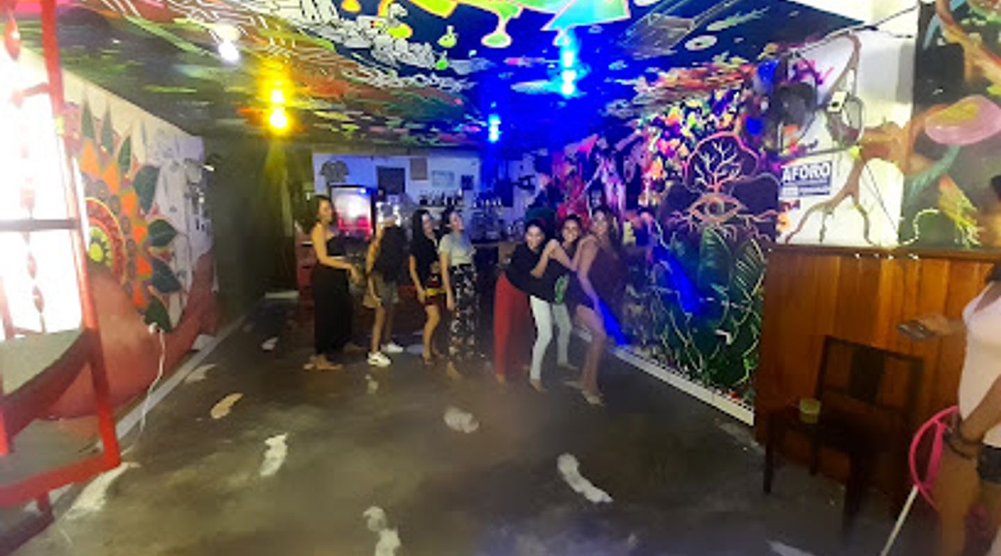 Pishcota's Bar
